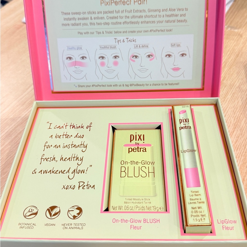 Pixi by Petra On-the-Glow Blush & LipGlow Duo - Fleur (Pink)